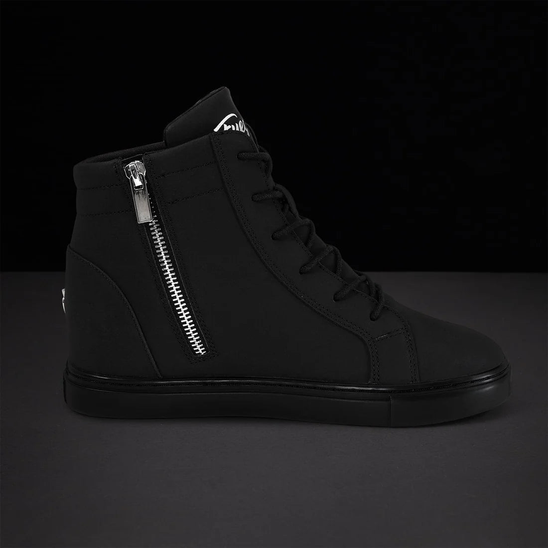 Wedge All Black